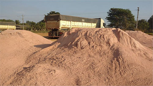 Prefeitura de Rio Crespo recebe R$ 100 mil para transportar calcário aos produtores rurais