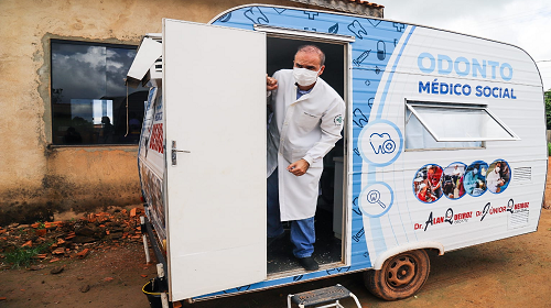 Alan Queiroz demonstra preocupação com a saúde bucal em Rondônia