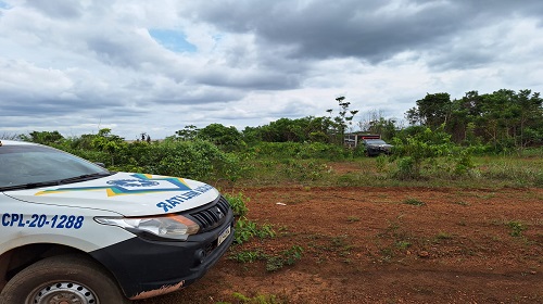 Polícia identifica mulher encontrada enterrada em cova