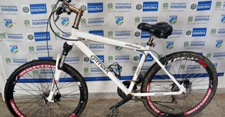 POLÍCIA MILITAR RECUPERA BICICLETA