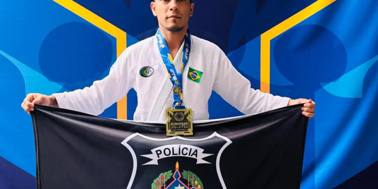Edevaldo Neves parabeniza policial penal Ângelo Rafael por conquista no campeonato europeu de Jiu-Jitsu