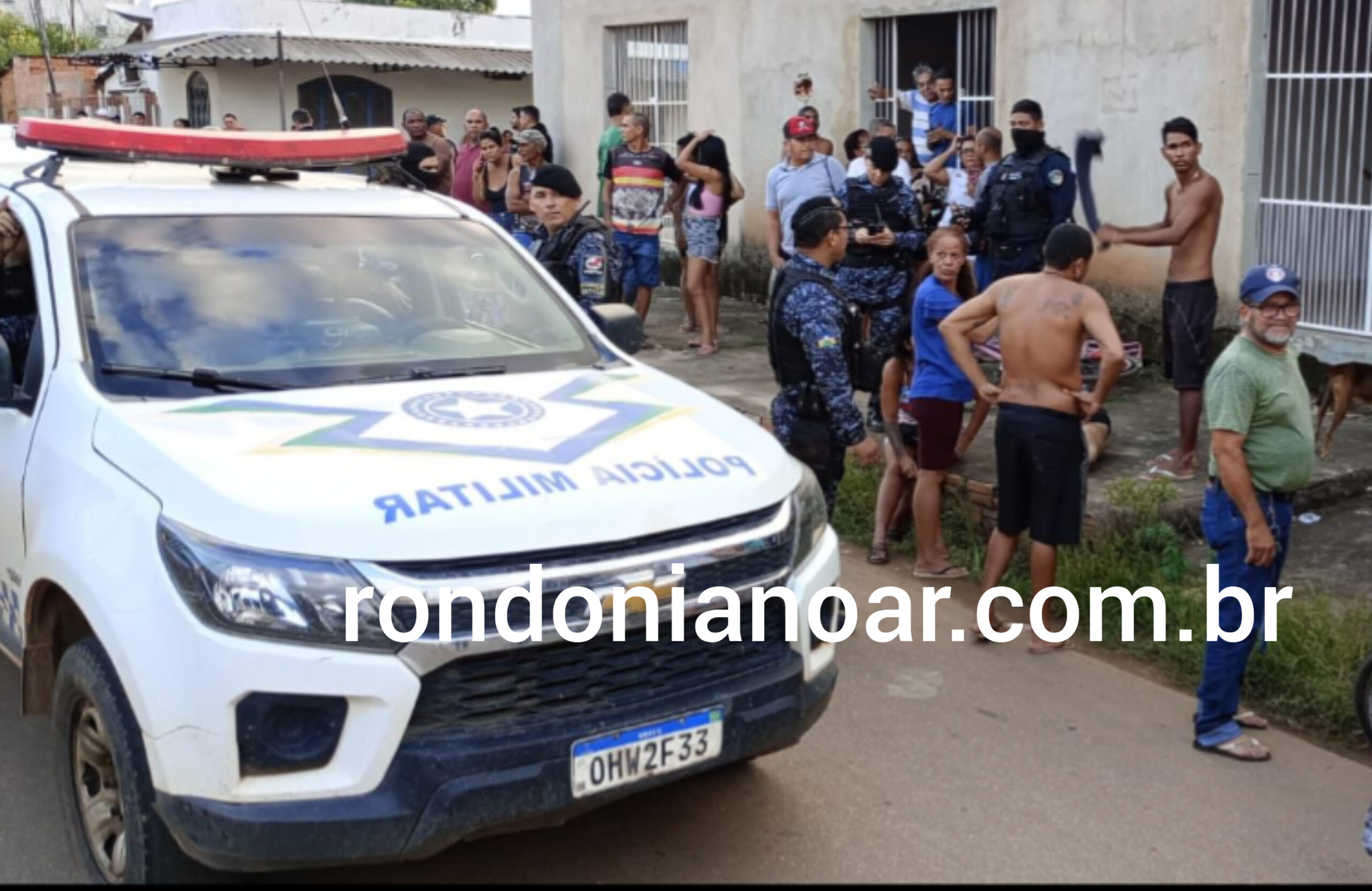 Beira de rua: jovem é baleado em frente de residência na zona leste de PVH