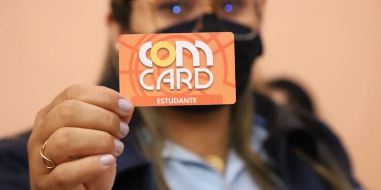 Estudantes devem ficar atentos aos prazos de cadastramento e recadastramento