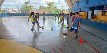 Programa Talentos do Futuro oferece vagas para novos alunos na modalidade de futsal no bairro Nacional