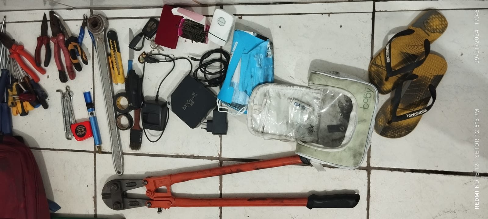 POLÍCIA MILITAR PRENDE ACUSADOS DE ROUBOS E FURTOS NA CAPITAL