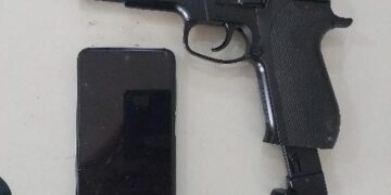 POLÍCIA MILITAR PRENDE SUSPEITOS POR RECEPTAÇÃO APÓS RASTREAR CELULAR ROUBADO