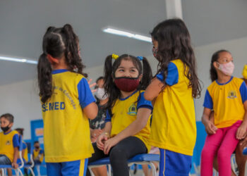 Cerca de 43 mil crianças voltam às aulas na rede municipal após o carnaval