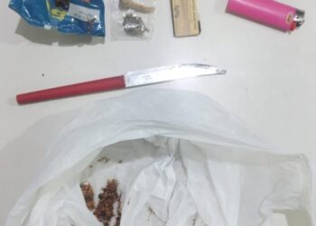 POLÍCIA MILITAR CONDUZ SUSPEITOS DE OFERECER DROGA E BEBIDA ALCOÓLICA À ADOLESCENTE