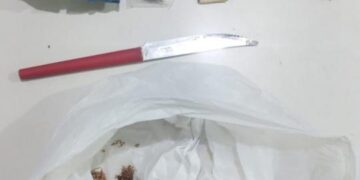 POLÍCIA MILITAR CONDUZ SUSPEITOS DE OFERECER DROGA E BEBIDA ALCOÓLICA À ADOLESCENTE