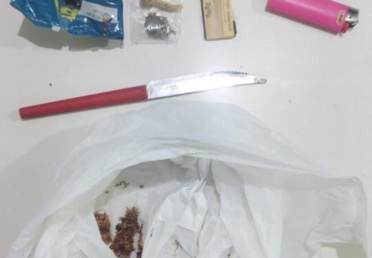 POLÍCIA MILITAR CONDUZ SUSPEITOS DE OFERECER DROGA E BEBIDA ALCOÓLICA À ADOLESCENTE