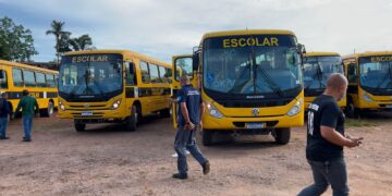 Com maior frota própria do transporte escolar do país, Prefeitura de Porto Velho faz vistoria em veículos