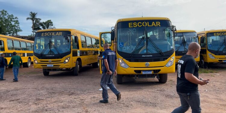 Com maior frota própria do transporte escolar do país, Prefeitura de Porto Velho faz vistoria em veículos