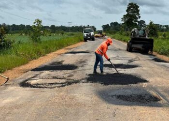 Deputado Pedro Fernandes celebra início do trabalho de manutenção da RO-205