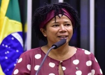 Deputada Sílvia Cristina comemora a transposição de mais 58 servidores do ex-território para os quadros da União