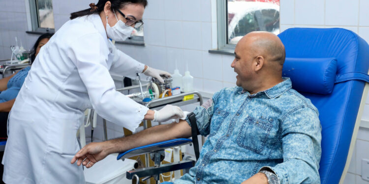 Policial Penal é exemplo de solidariedade com a marca de maior doador de sangue registrado no hemocentro de Rondônia