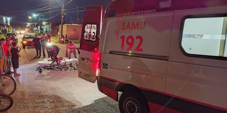 Acidente: Ciclista fica com várias lesões após colidir com motocicleta