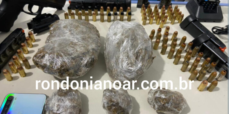 Homem é preso com arma de fogo e droga na zona sul.