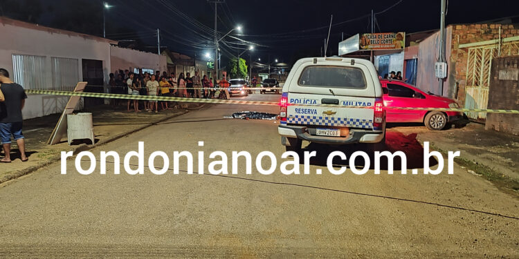 FACADA: Homem é morto por vizinho a facada em PVH.