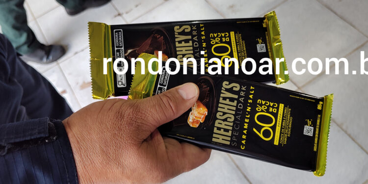 Homem é preso suspeito de roubar barra de chocolate em supermercado da capital de PVH.
