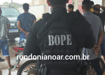 URGENTE:BOPE prende uma das lideranças de facção criminosa com drogas e munições