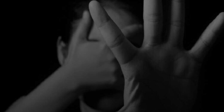 PAi é suspeito de abusar da própria filha.