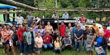 Trabalhadores rurais agradecem maquinário entregue por Cláudia de Jesus