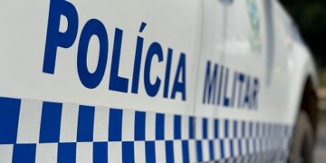 POLÍCIA MILITAR RESGATA HOMEM DEBILITADO EM APARTAMENTO APÓS ALERTA DE VIZINHA