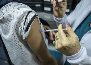 Prefeitura de Porto Velho amplia locais e horários de vacinação contra a gripe e covid-19