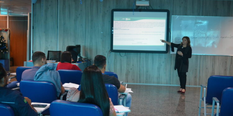 Cursos da Escola de Governo programados para fevereiro iniciam segunda-feira, 5