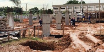 Alan Queiroz propõe realocação de escola abandonada para construção de moradias sociais em Porto Velho