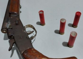 POLÍCIA MILITAR PRENDE HOMEM QUE PORTAVA ARMA DE FOGO ARTESANAL