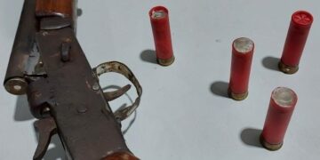 POLÍCIA MILITAR PRENDE HOMEM QUE PORTAVA ARMA DE FOGO ARTESANAL