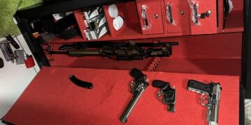 OPERAÇÃO CONJUNTA ENTRE AS FORÇAS POLICIAIS, PF E PM APRENDE ARMAS E MAIS DE MIL MUNIÇÕES