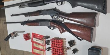 POLÍCIA MILITAR REALIZA BUSCAS EM FAZENDA E APREENDE ARMAS DE FOGO E MUNIÇÕES