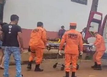 homem é socorrido após ser baleado com dois tiros na cabeça