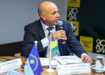 Ismael Crispin preside primeira reunião do Colegiado de CCJRs e destaca desafios para o parlamento estadual