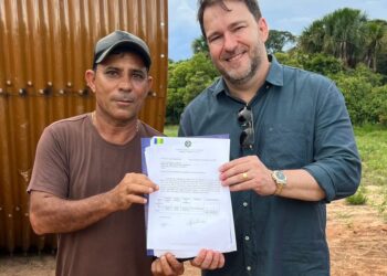 Alex Redano assina emenda de R$ 1 milhão para recuperação de vicinais em Nova Mamoré