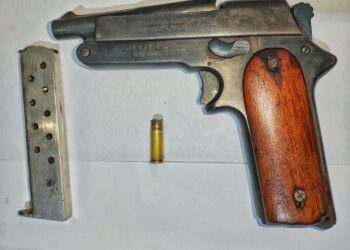 POLÍCIA MILITAR PRENDE SUSPEITO DE PORTE ILEGAL DE ARMA DE FOGO EM BAR