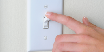 Consumidores podem economizar na conta de luz com medidas simples no dia a dia