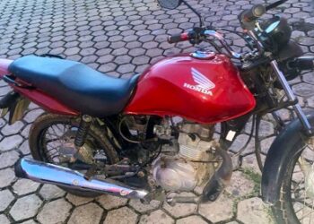 POLÍCIA MILITAR RECUPERA MOTOCICLETA FURTADA