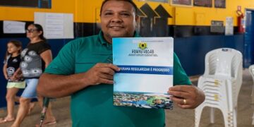 Prefeitura entrega 382 títulos definitivos em Extrema