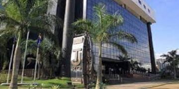 Justiça condena Estado a indenizar filhos de vítima de acidente de trânsito envolvendo veículo oficial