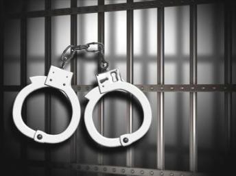 MULHER É PRESA POR HOMICÍDIO