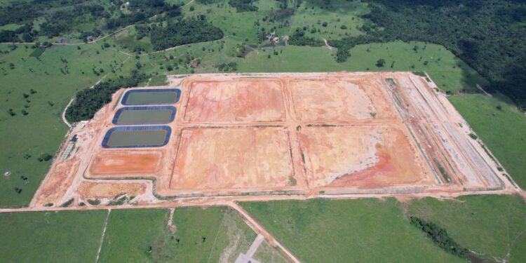 Obras do sistema de esgotamento sanitário executadas pelo Governo trarão novos cenários aos municípios de Jaru e Ji-Paraná