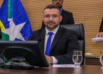 CARTEIRA AZUL: PL do deputado Ribeiro do Sinpol que facilita comunicação entre policiais e condutor autista é aprovado