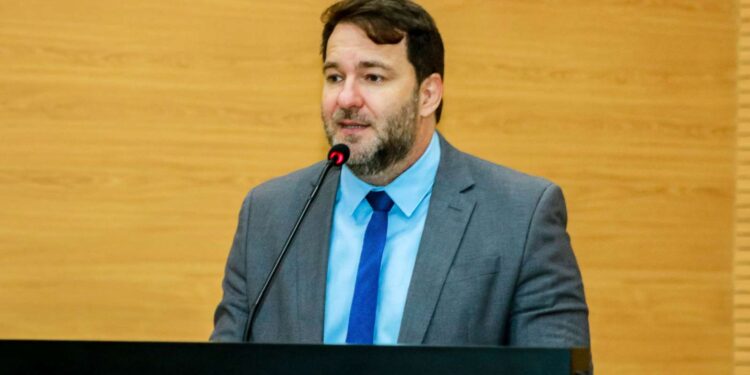 Após solicitação de Alex Redano, DER recupera 33 km da RO-257 entre Ariquemes e Machadinho do Oeste