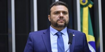 Proposta prevê exame toxicológico gratuito para motorista profissional