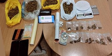POLÍCIA MILITAR PRENDE SUSPEITOS POR TRÁFICO DE DROGAS