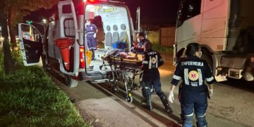 Grave: motociclista atropela mulher em via pública