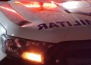 Corajoso: homem é preso após danificar viatura da PM.